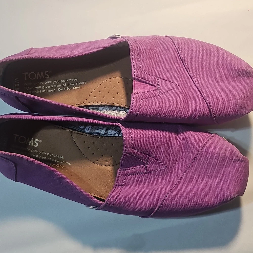TOMS Purple Canvas Flats with Elastic V Insert